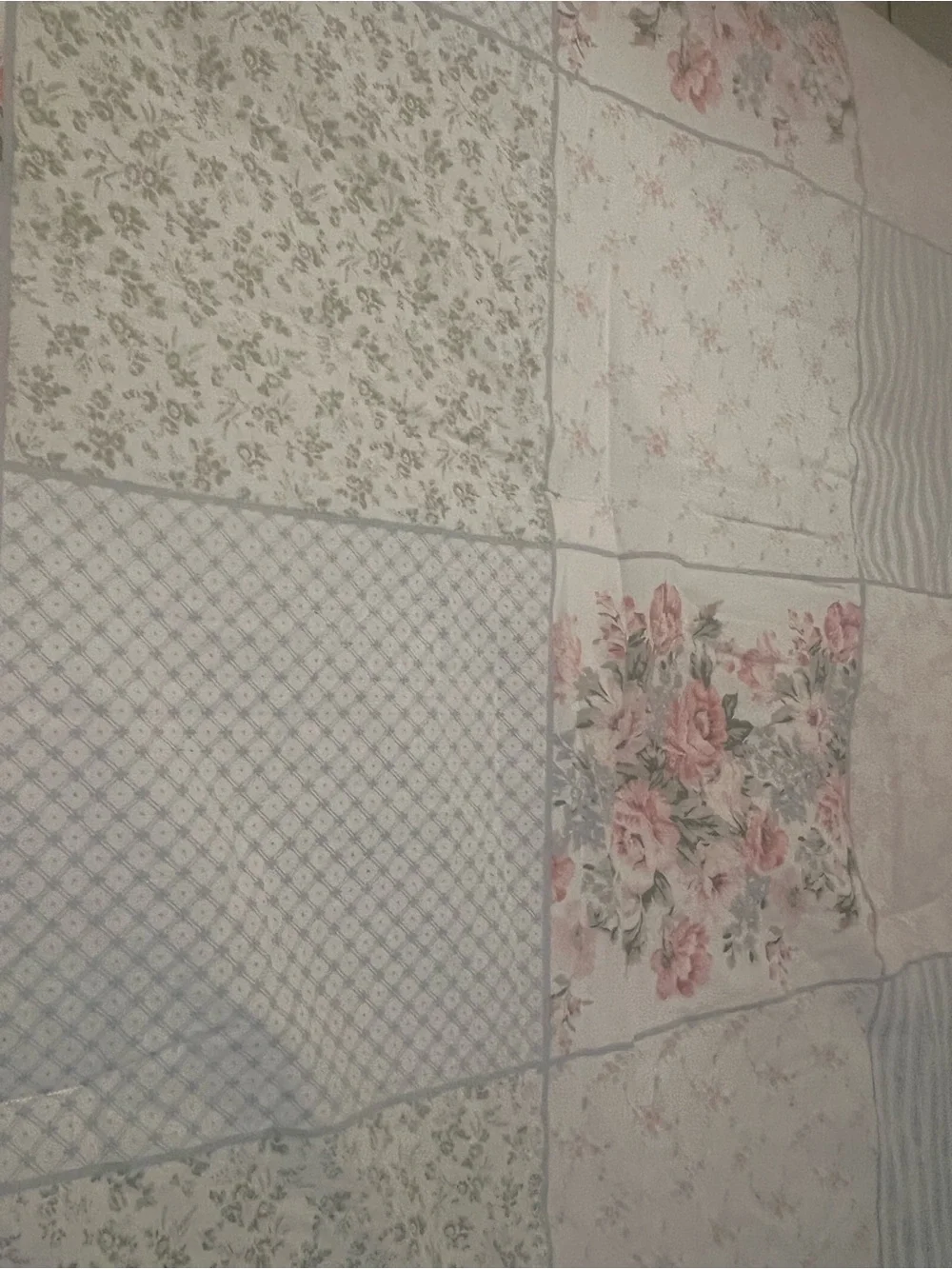 Laura Ashley Patchwork Hope Reversible queen Bedspread Floral Cottage Core